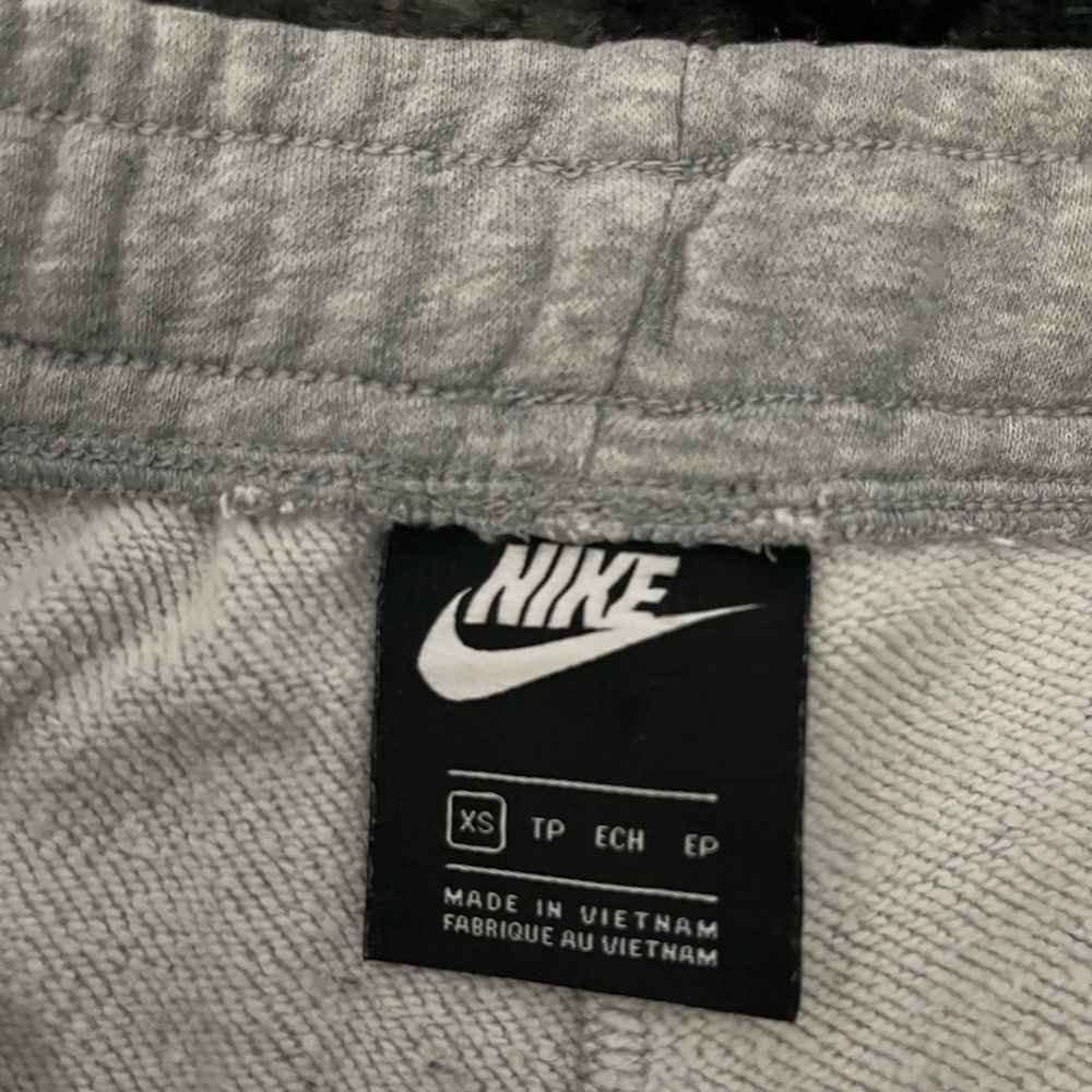 Nike Joggers - Picture 10 of 10